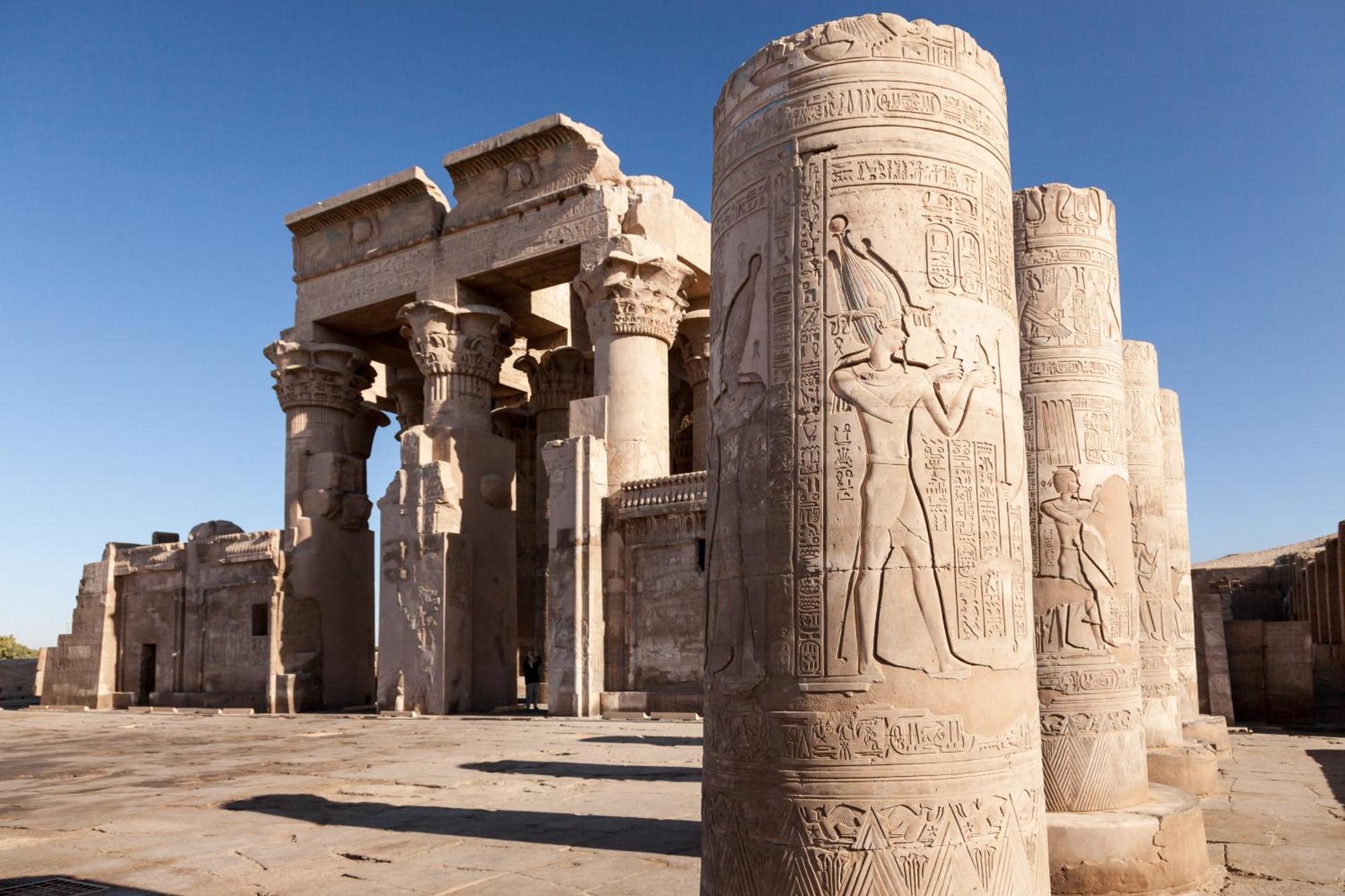 Moevenpick Royal Lily Nile Cruise, Every Monday Four Nights From Luxor, Every Friday Three Nights From Aswan - Including Excursions & Sightseeing Екстер'єр фото