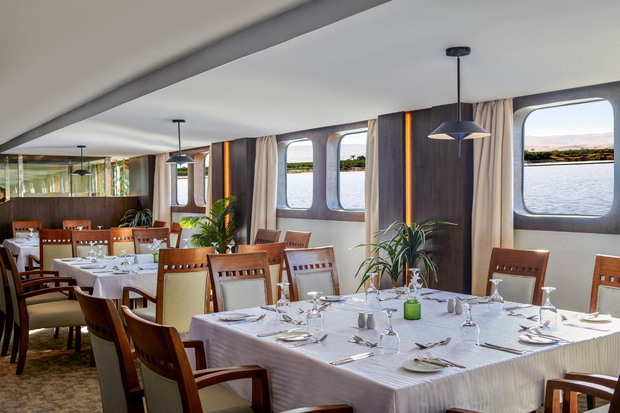 Moevenpick Royal Lily Nile Cruise, Every Monday Four Nights From Luxor, Every Friday Three Nights From Aswan - Including Excursions & Sightseeing Екстер'єр фото